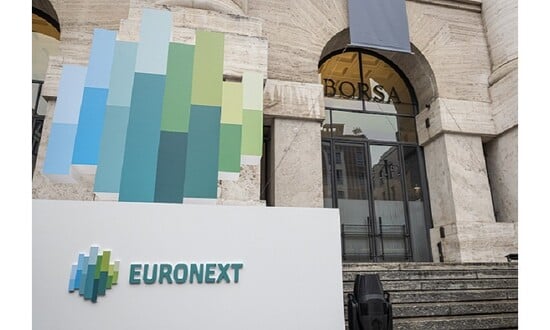 Ingresso della Borsa Italiana con logo Euronext.